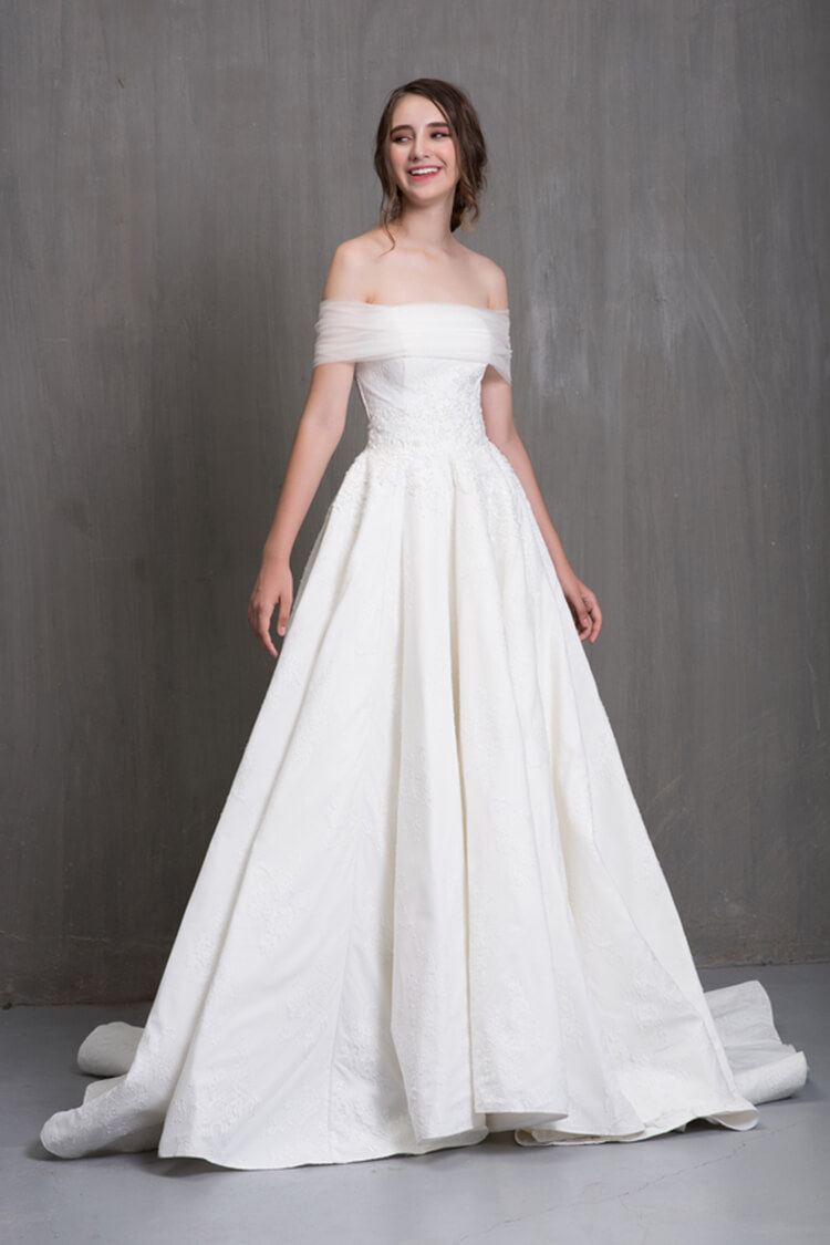 8 Lý do khiến các cô dâu không thể không chọn váy cưới Minimalist  Áo cưới  tối giản