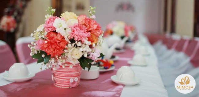 Gợi ý mẫu cắm hoa hồng để bàn ngày cưới đẹp mê ly | Diễn đàn Marketing  (thảo luận, chia sẻ, hỏi đáp)