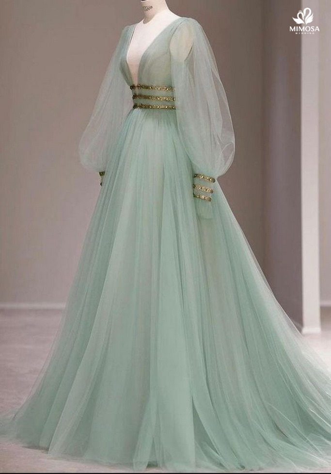 SAY ĐẮM với 10 mẫu váy cưới màu xanh đẹp nhất dành cho Cô Dâu