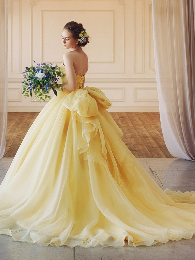 15 mẫu Áo dài  Váy Cưới Màu Vàng Đồng Ấn Tượng và Nổi Bật